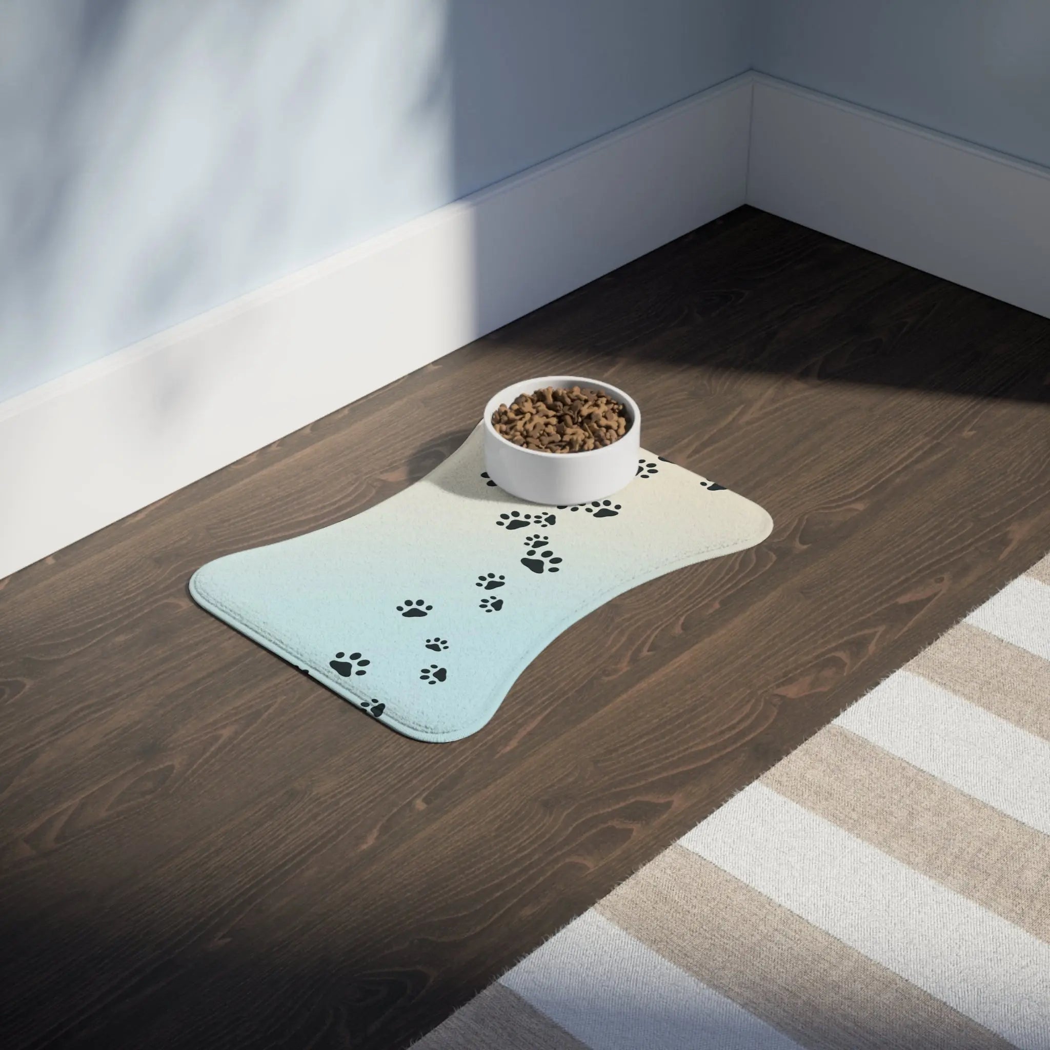 Stylish Pet Feeding Mat – Paw Print Design
